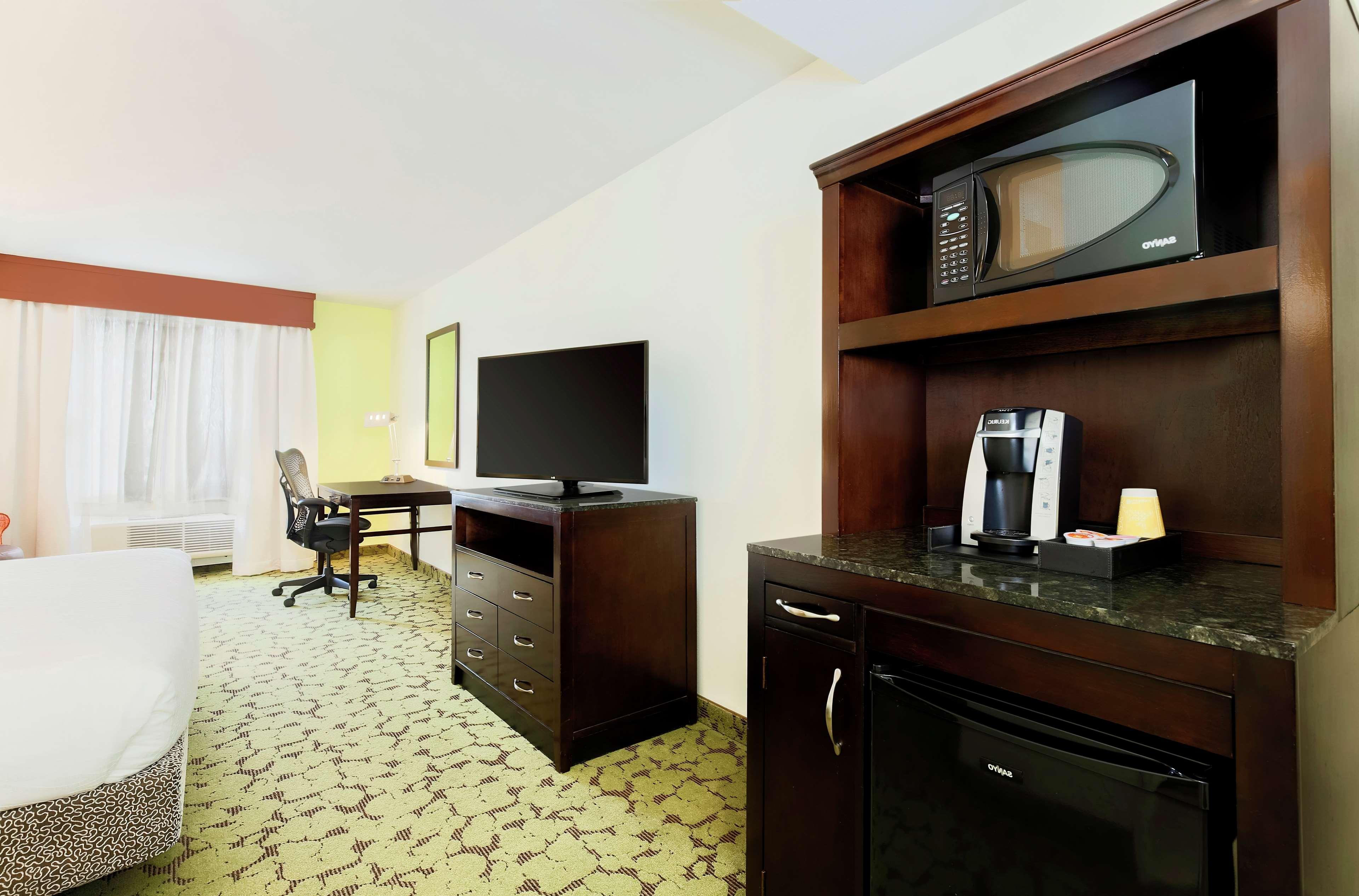 Hilton Garden Inn Dallas Lewisville Ngoại thất bức ảnh