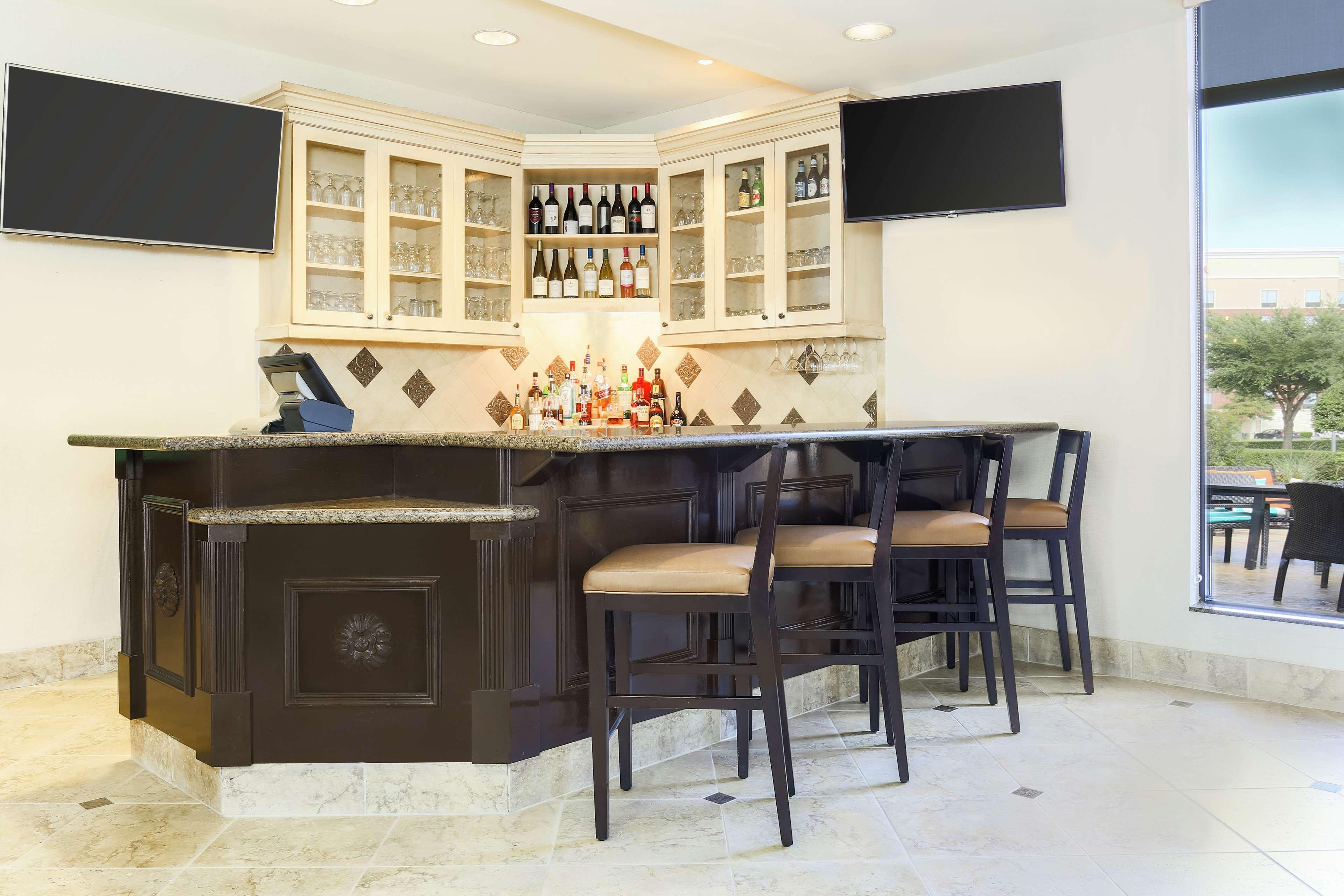 Hilton Garden Inn Dallas Lewisville Ngoại thất bức ảnh