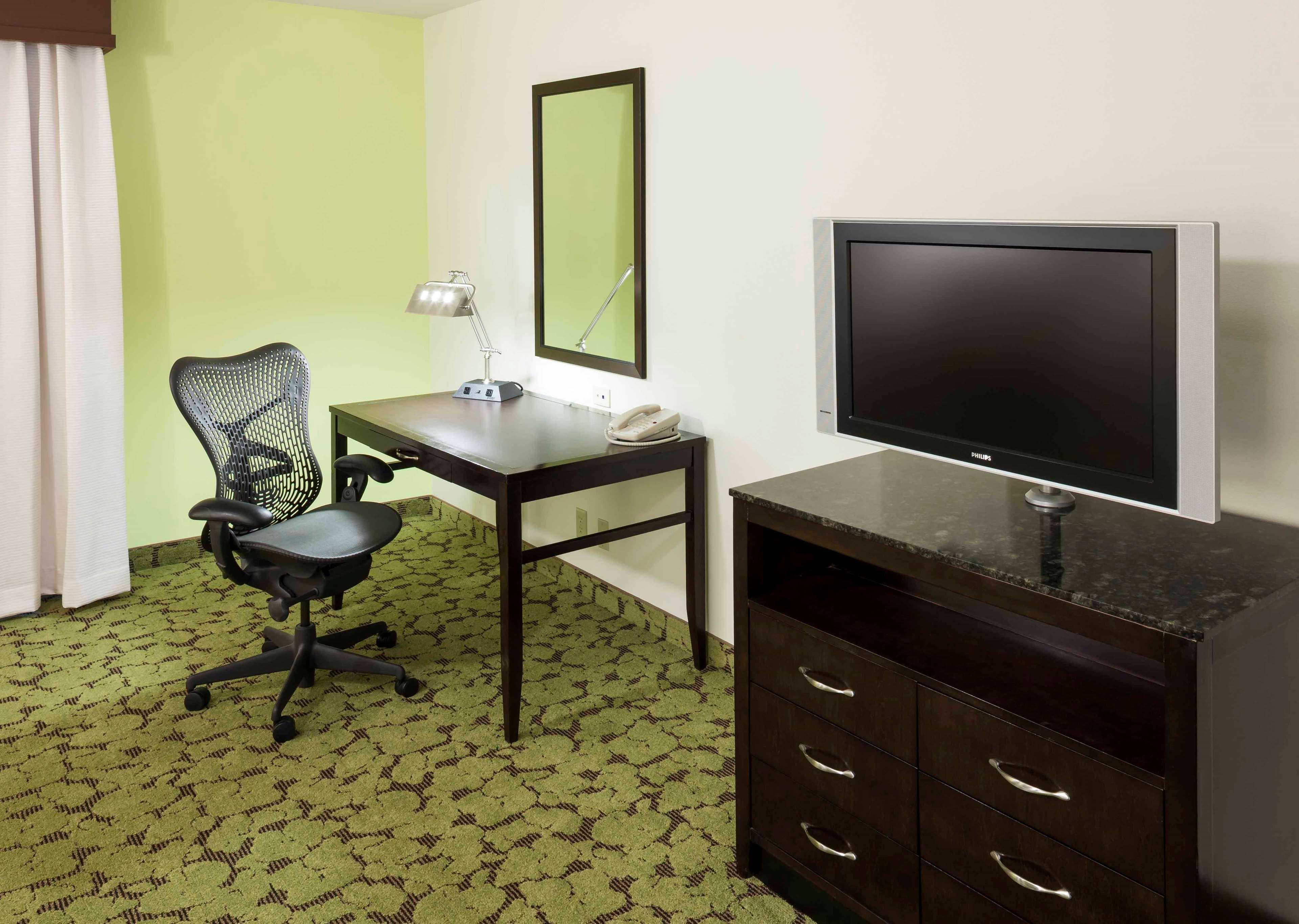 Hilton Garden Inn Dallas Lewisville Ngoại thất bức ảnh