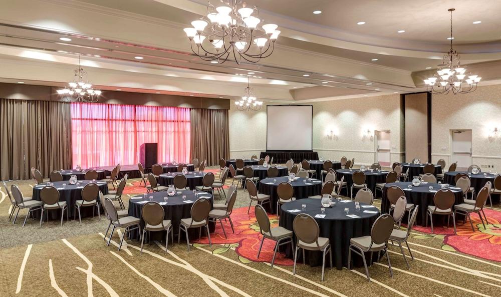 Hilton Garden Inn Dallas Lewisville Ngoại thất bức ảnh