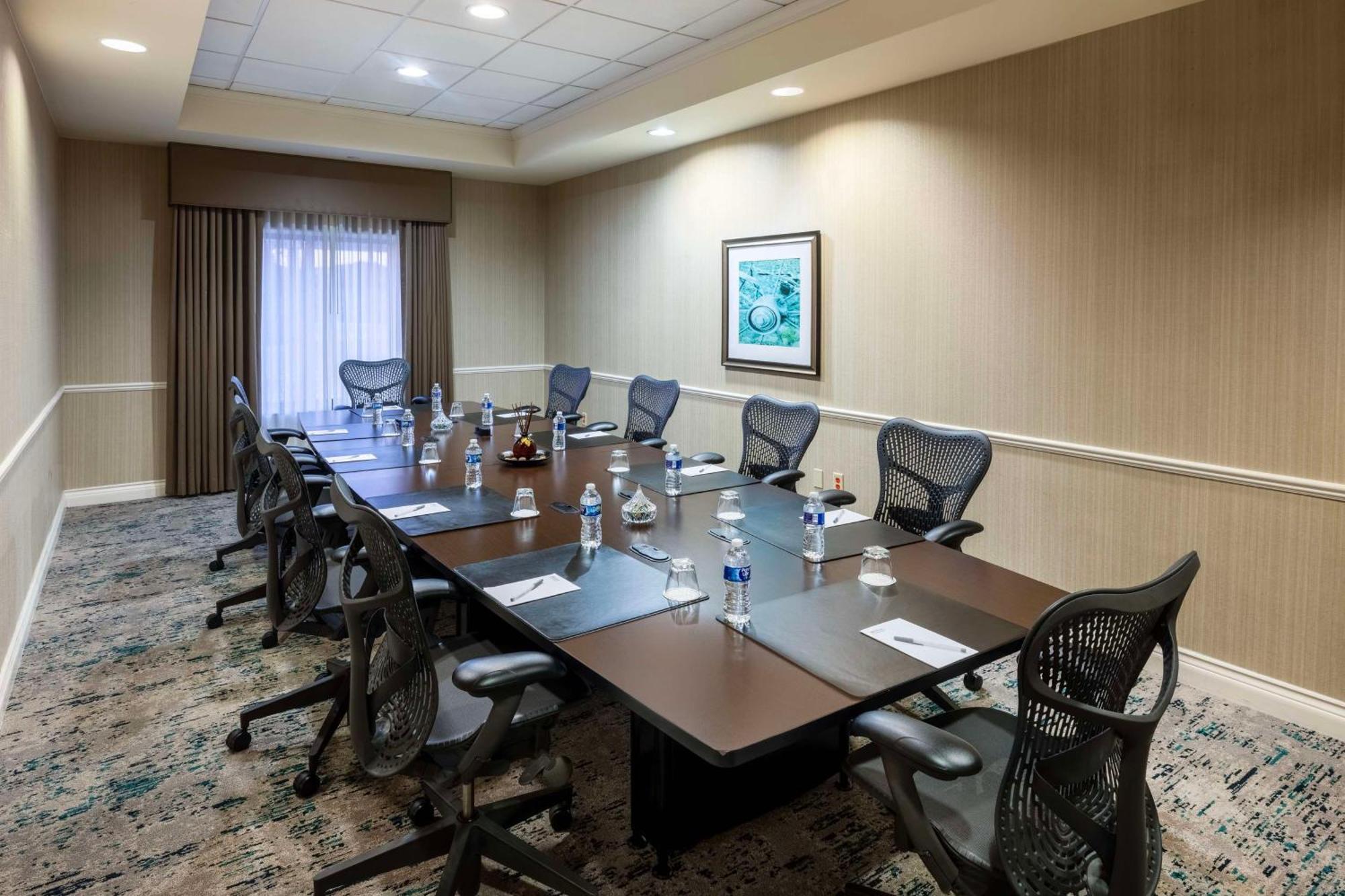 Hilton Garden Inn Dallas Lewisville Ngoại thất bức ảnh