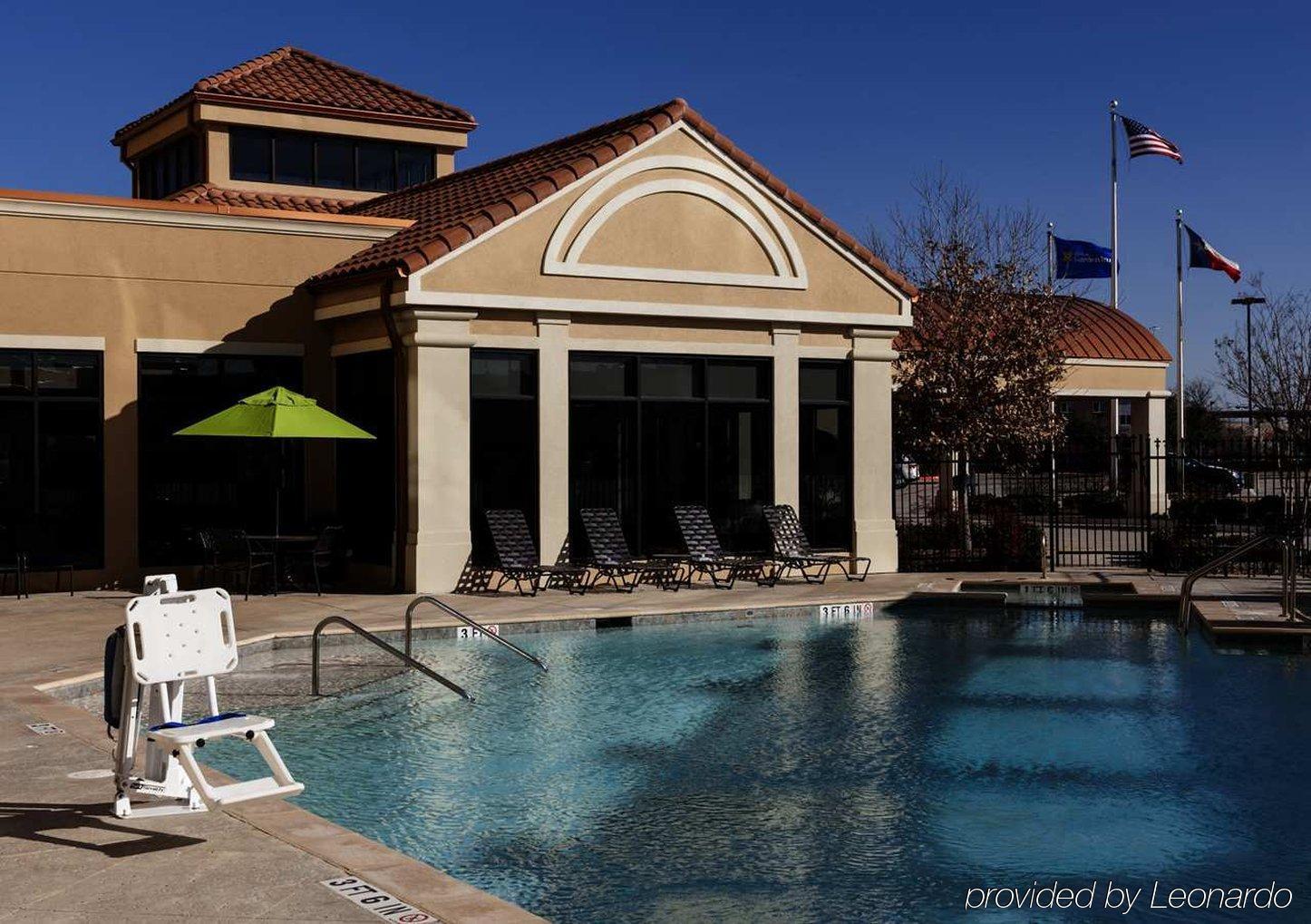 Hilton Garden Inn Dallas Lewisville Ngoại thất bức ảnh